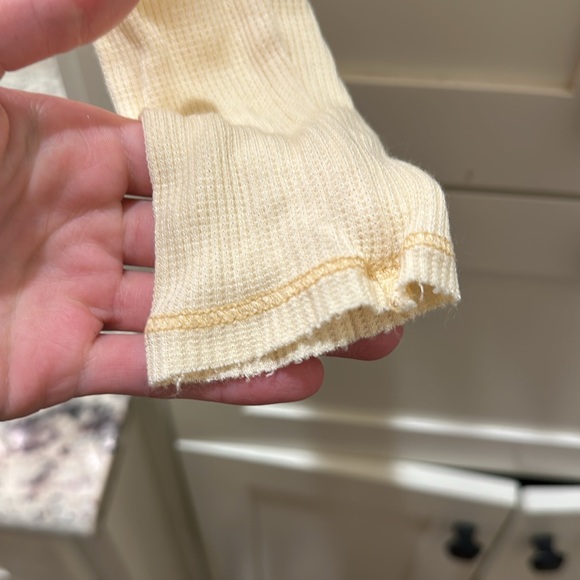 Urban Outfitters - Picture 5 of 6